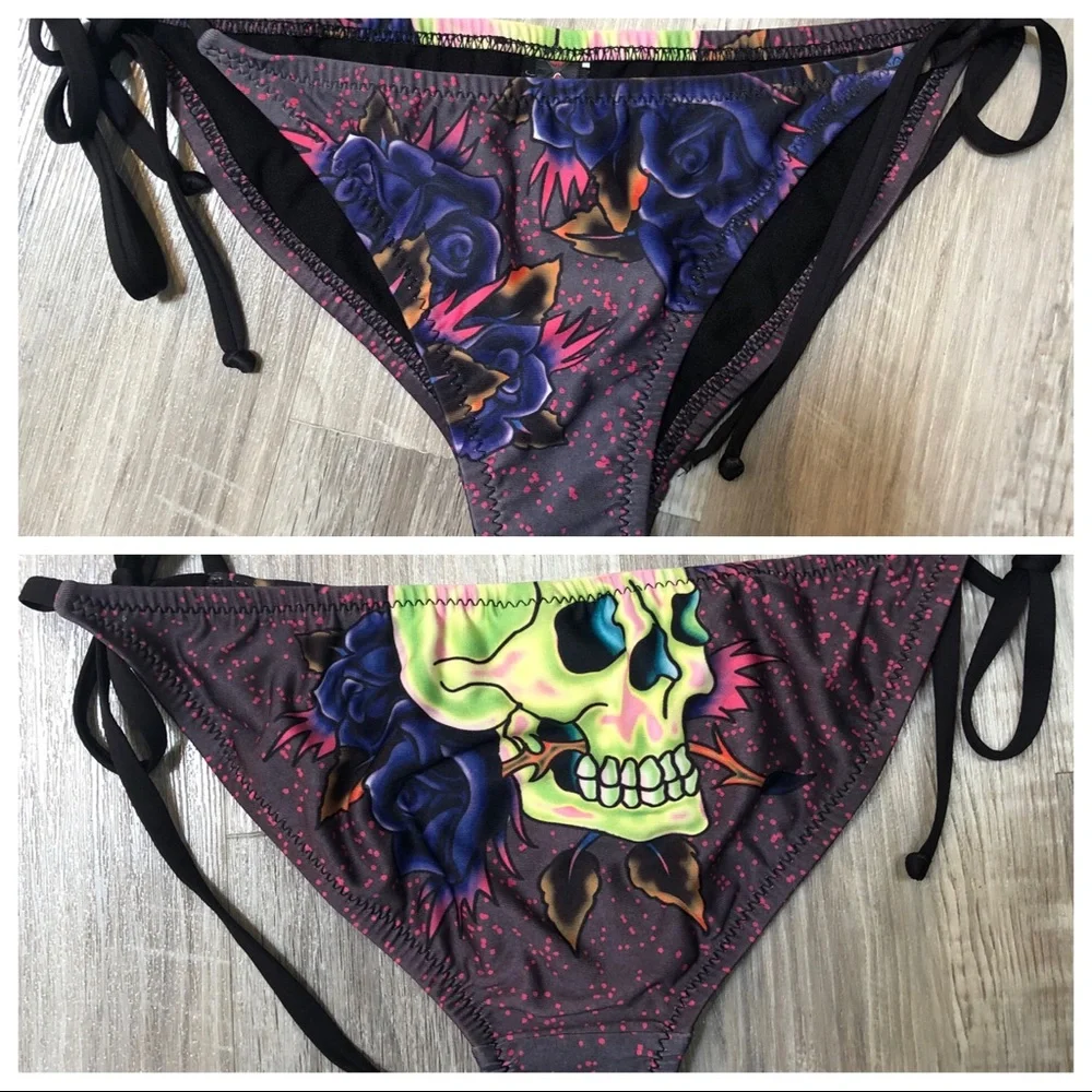 ED HARDY Y2K 2000’s Skull Rose String Bikini Bottom Size Small
